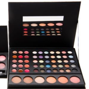 Quo Perfect Portfolio Palette (56 shades) - BNIB